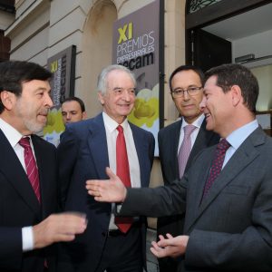 l alcalde apoya a los empresarios castellano-manchegos en los XI Premios de Cecam