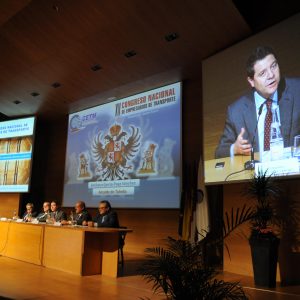 l alcalde agradece al sector del transporte su contribución a la sociedad y les pide “mirar con optimismo al futuro”