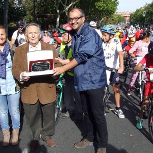 lrededor de 500 personas participan en el XIX Día de la Bicicleta y III Día del Patín en Familia organizado por el Ayuntamiento