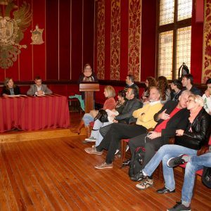 os alumnos del proyecto europeo Comenius, del que forma parte el colegio “Divina Pastora”, visitan el Ayuntamiento