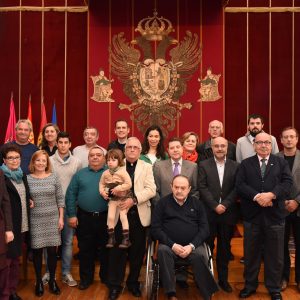 l Ayuntamiento reconoce la labor de los funcionarios municipales jubilados durante este año