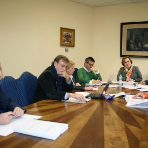 l Gobierno local informa a los grupos políticos municipales del presupuesto para el año 2015