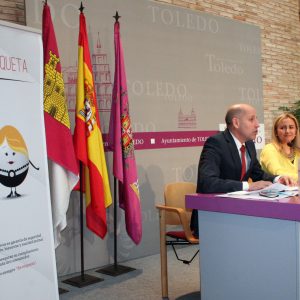 l Ayuntamiento colabora en la campaña de información al consumidor “El huevo, de etiqueta”, que ha llegado hoy a Toledo