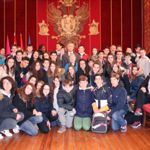 isita al Consistorio de un grupo de estudiantes de la localidad francesa de Agen, hermanada con Toledo desde 1973