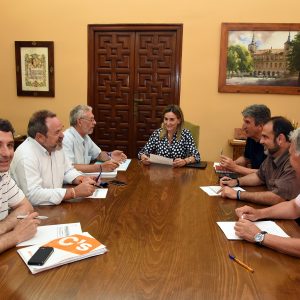 ilagros Tolón preside la Junta de Portavoces del Pleno para tratar la renuncia de Juan Alfonso Ruiz Molina