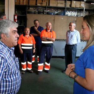 olón traslada a los trabajadores de los talleres municipales su compromiso con el empleo público y unos servicios de calidad