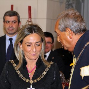 ilagros Tolón recibe el Collar de la Comunidad Mozárabe de Toledo, símbolo del patronazgo del Ayuntamiento