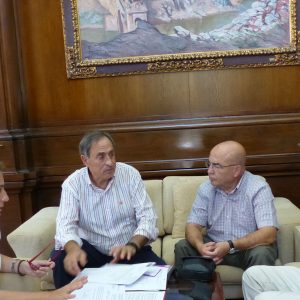 a alcaldesa se reúne con la Asociación de Vecinos La Bastida para conocer sus inquietudes y demandas