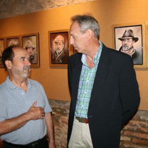 a sala de exposición de las Cuevas de Hércules acoge el homenaje de Jule al pintor y escritor toledano Fernando de Giles