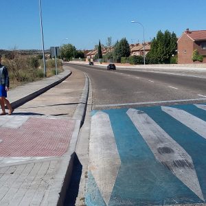l Ayuntamiento realiza 25 actuaciones de mejora y acondicionamiento de aceras y pasos de peatones en Vía Tarpeya