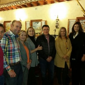 l equipo de Gobierno participa en el homenaje a los nadadores  del proyecto solidario ‘Vamos a Na-Darlo todo por la Esclerosis”