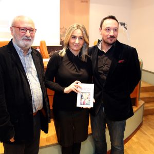ilagros Tolón presenta el primer libro de Pablo Ortiz, un tratado sobre el lenguaje corporal y la comunicación no verbal