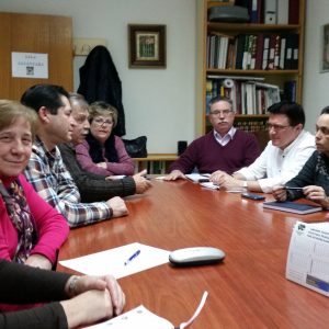 l Gobierno local repasa con la asociación de vecinos “Alcántara” las necesidades del barrio de Santa Bárbara