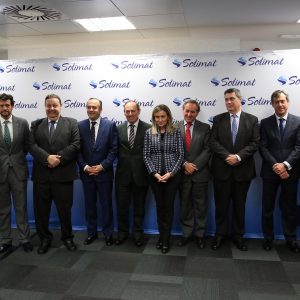 poyo del Gobierno local a la actividad de la mutua Solimat, que ha inaugurado sus nuevas instalaciones en la calle Berna