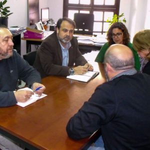 l Gobierno local y el Colegio de Educadores Sociales analizan la situación de este colectivo profesional