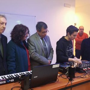 l vicealcalde visita el Módulo de FP de Grado Medio en Vídeo, Disc-Jockey y Sonido del IES ‘Alfonso X El Sabio’