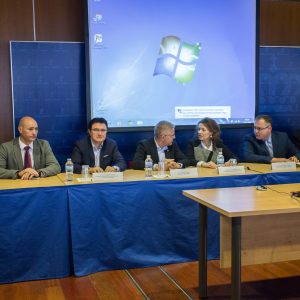l Ayuntamiento establecerá una estrategia municipal de vivienda para promover la inclusión social en la ciudad