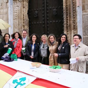 l Gobierno local colabora con la Asociación Española Contra el Cáncer en la recaudación de fondos para investigación