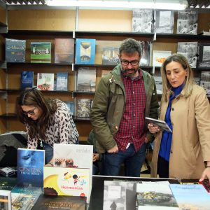 a alcaldesa anima a participar en la Feria del Libro de Toledo porque la cultura “es el alma de los pueblos”