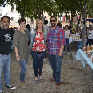 a Asociación de Padres del “Lucas y María” celebra su tercer mercadillo solidario con el respaldo del Ayuntamiento