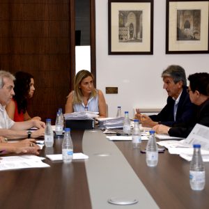 l Gobierno local aprueba la adjudicación de las obras de la rotonda de Valdeyernos, con un ahorro que se destinará al barrio