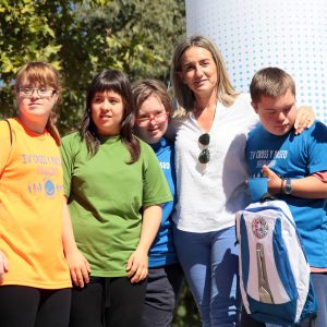 a alcaldesa destaca el esfuerzo y empuje de las familias que forman parte de Down Toledo y les anima a “no rendirse nunca”