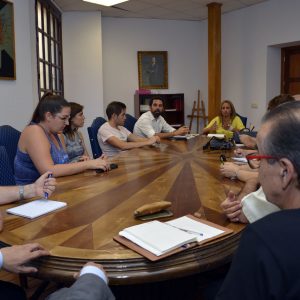 l Gobierno local se interesa por las propuestas de las asociaciones de vecinos para las Fiestas de Navidad