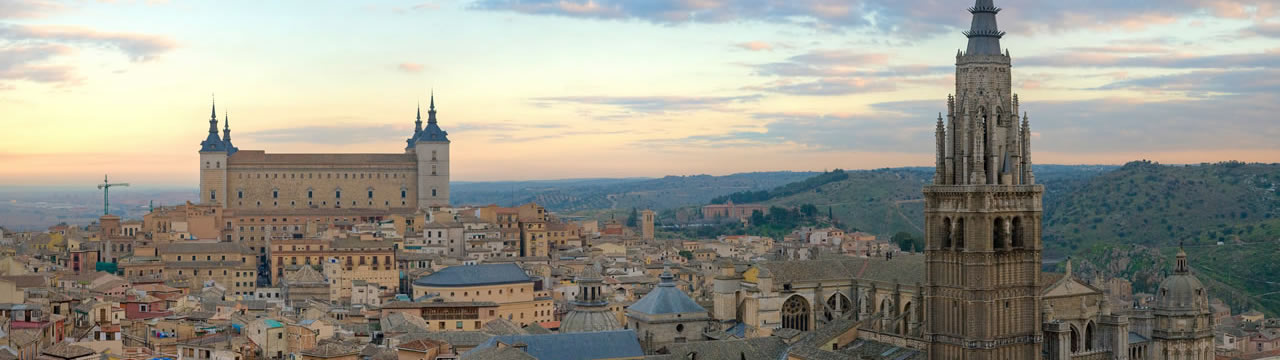 Toledo_Skyline_Panorama_Spain_-_Dec_2006