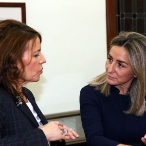 l Ayuntamiento y la Junta firman el convenio para la puesta en uso del centro “Ángel Rosa” en Santa Bárbara