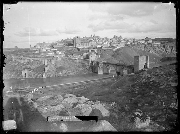 CA-0411-VI_Vista panorámica de Toledo desde el oeste