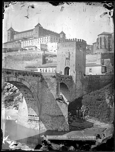 CA-0477-VI_Vista del puente de Alcántara y del Alcázar