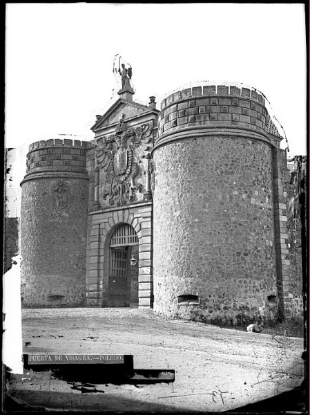 CA-0504-VI_Vista exterior de la Puerta de Bisagra