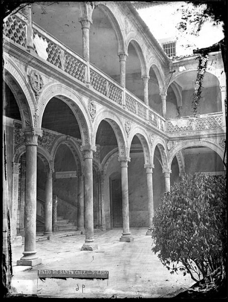 CA-0511-VI_Hospital de Santa Cruz-Patio