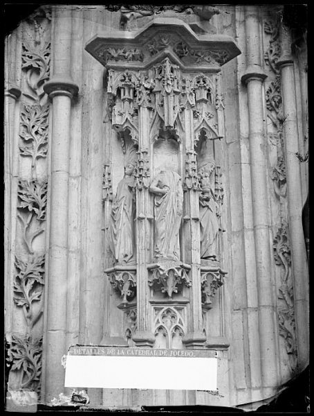 Catedral-Detalle de la Puerta de los Leones desde el exterior_CA-0198-VI