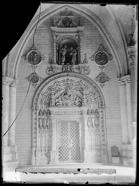 Catedral-Puerta de la capilla de los Canónigos o del Tesoro_CA-0206-VI