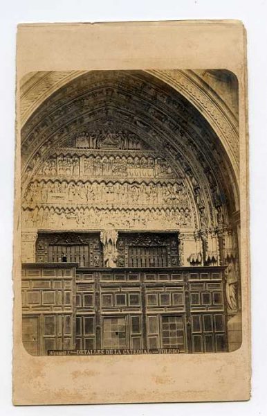 Catedral-Puerta de la Feria o del Reloj-Colección Luis Alba_LA-134062-PA