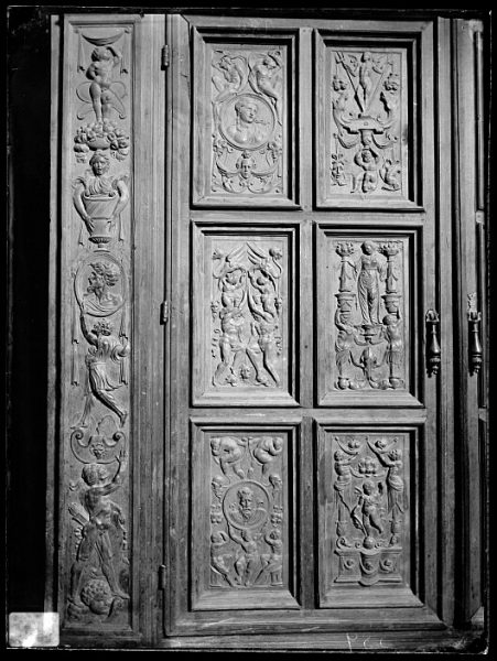 Catedral-Puerta de un armario en la Antesala Capitular_CA-0251-VI