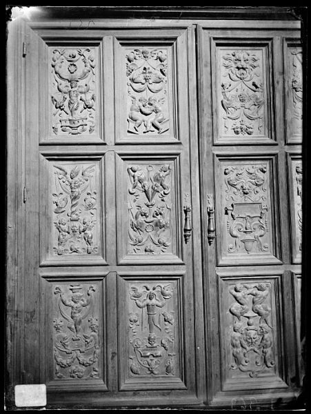 Catedral-Puerta de un armario en la Antesala Capitular_CA-0256-VI