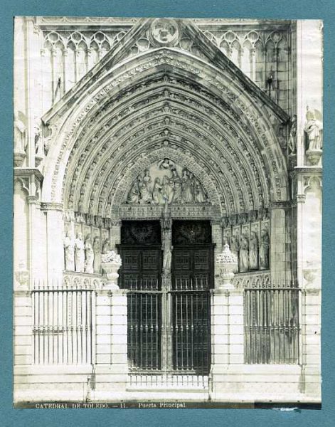 Catedral-Puerta del Perdón-Colección Luis Alba_LA-233056-PA