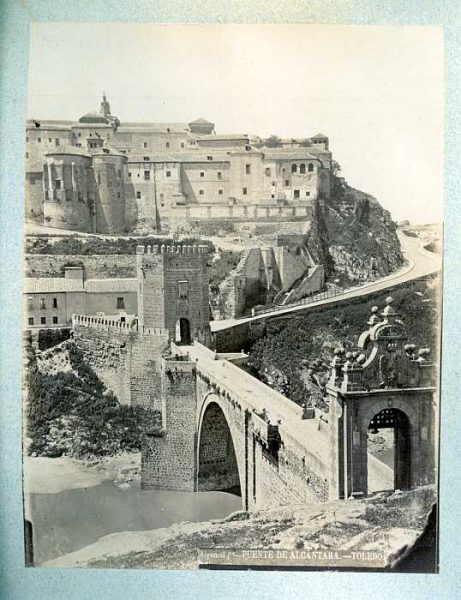 LA-136011-PA_Vista del Puente Alcántara-Colección Luis Alba
