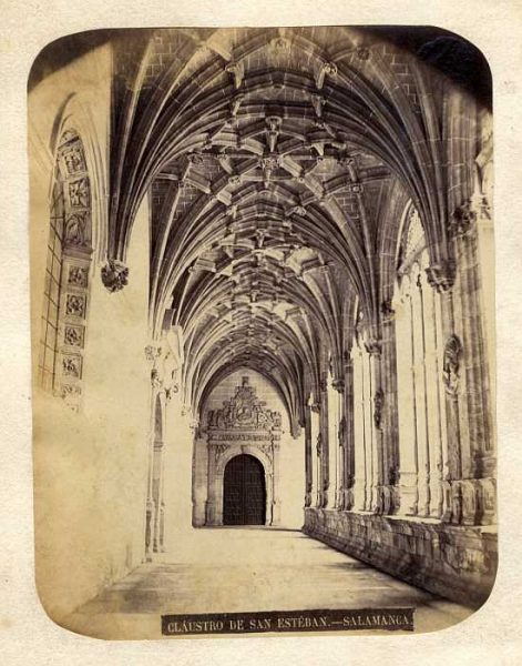 Salamanca-Convento de San Esteban - Claustro-Colección Luis Alba_LA-2731121-PA