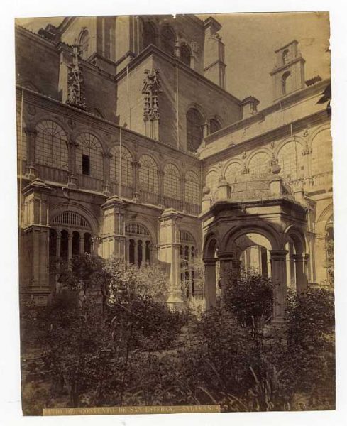 Salamanca-Convento de San Esteban - Claustro-Colección Luis Alba_LA-2831122-PA