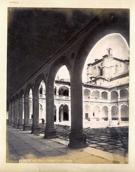 Salamanca-Instituto de los Irlandeses - Patio-Colección Luis Alba_LA-4631103-PA