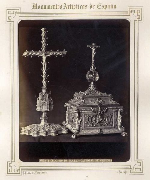 Sigüenza - Guadalajara-Catedral - Arca y crucifijo de plata-Colección Luis Alba_LA-231162-PA
