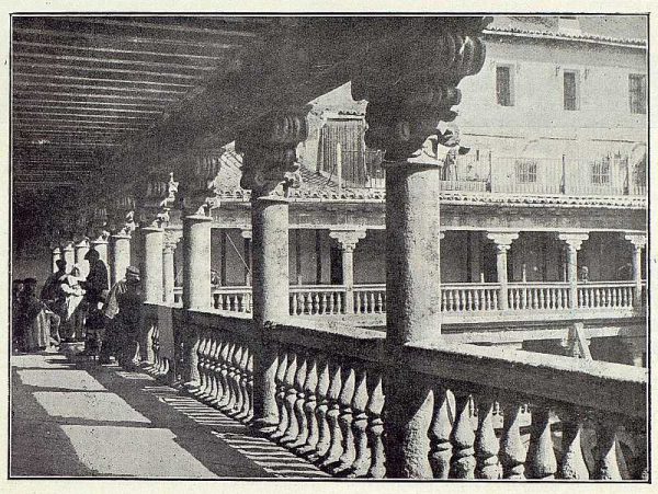 01-TRA-1923-191 - Claustro de San Pedro Mártir