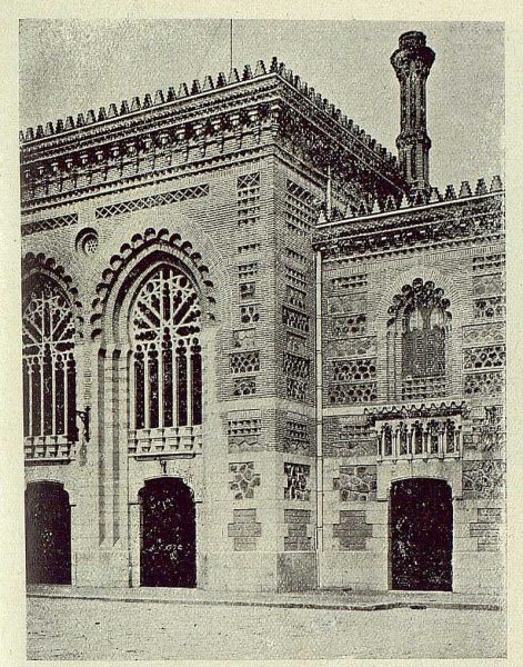 05-TRA-1920-145 - Estación de Ferrocarril, detalle de la fachada