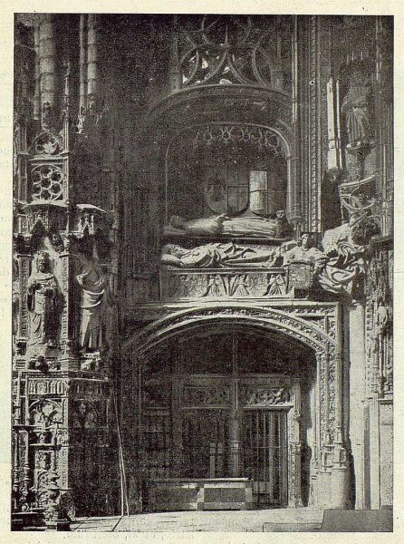 13-TRA-1922-180 - Catedral, interior de la Capilla Mayor