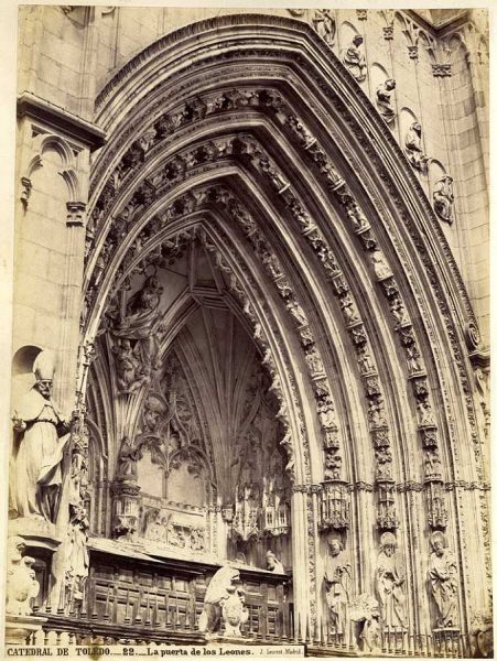 16-LAURENT - 0022 - Catedral de Toledo_La puerta de los Leones_2