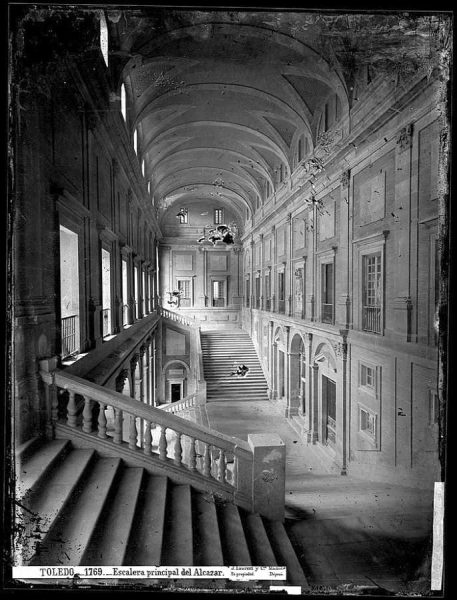 23-LAURENT - 1769 - Escalera principal del Alcázar