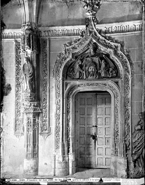 25-LAURENT - 0569 - Claustro de San Juan de los Reyes, puerta de entrada a la iglesia